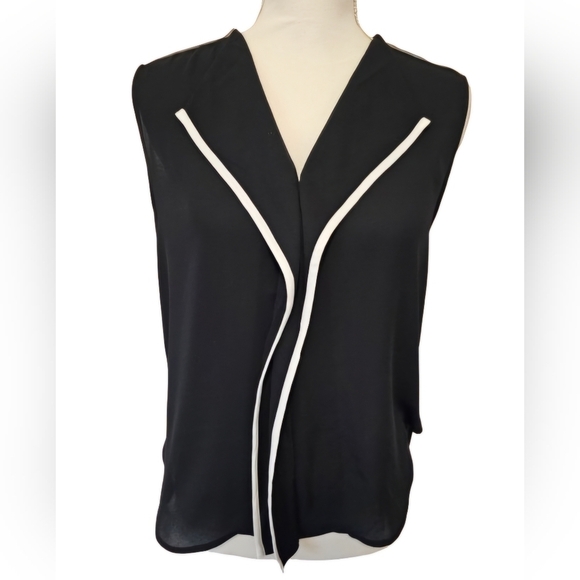 Dkny Tops - DKNY Black and White Trim Sleeveless Blouse Women's Size Small NWT